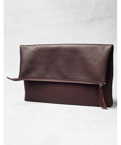 MR.OLIVE E.O.I（ミスターオリーブイーグルオブインデペンデンス）の「【先行予約】MR.OLIVE E.O.I WATER PROOF WASHABLE LEATHER / 2WAY ZIPTOP CLUTCH BAG（バッグ・メンズ・ブラック/ブラウン/レッド/ブルー/ベージュ・FREE）」の2枚目の写真