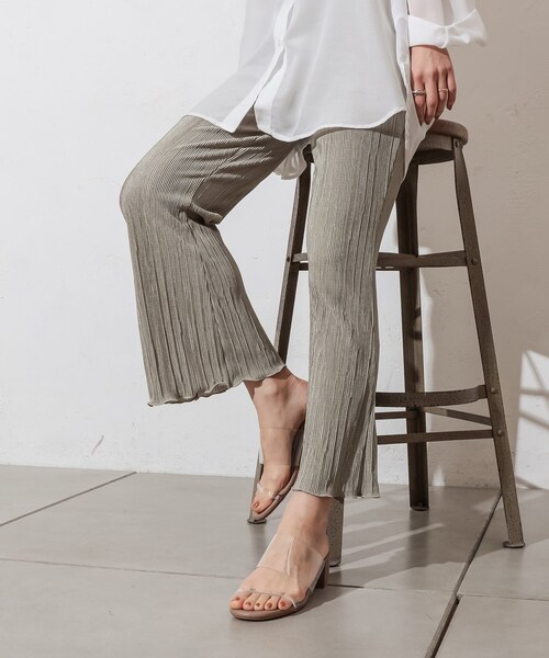 prose verse（プロズヴェール）の「《先行予約》【ウエストゴム仕様】サテンミニプリーツパンツ（その他パンツ・レディース・アイボリー/グレージュ/ミント/パープル/モカ/ブラック・FREE）」の2枚目の写真