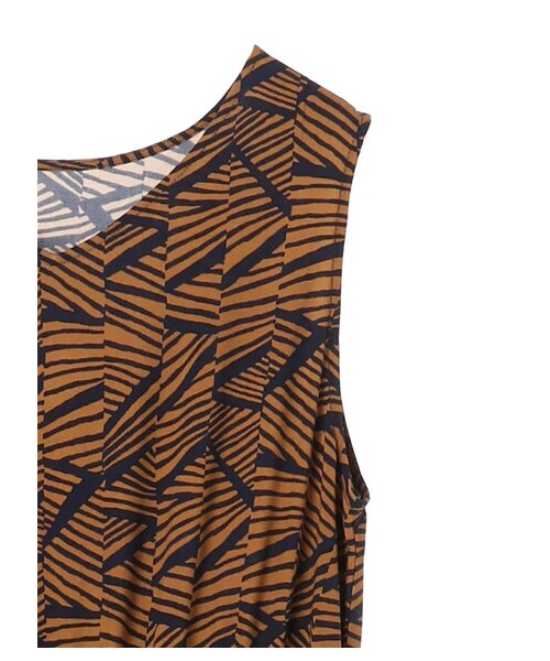 YECCA VECCA（イェッカヴェッカ）の「P.2wayミュルーズプリントワンピース（ワンピース/ドレス・ブラック/キャメル・F）」の11枚目の写真