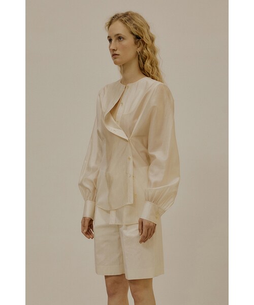 LOW CLASSIC（ロウ　クラシック）の「[21SS] BUTTON POINT SHIRT (IVORY)（その他・기타・S/M）」の2枚目の写真