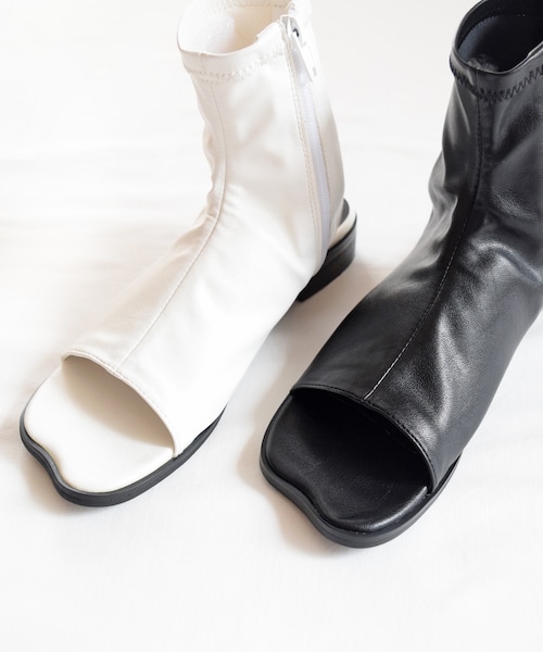 Marient（マリエント）の「Tabi Open Toe Booty（サンダル・レディース・ブラック/ホワイト・23.5/23.0/24.0/24.5）」の2枚目の写真