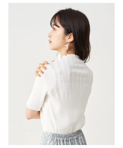 earth music&ecology(アースミュージックアンドエコロジー)の「透かし編みニットプルオーバー(メロー)(トップス・アイボリー/ライトグレー/モカ/ピンクベージュ・S/M)」の5枚目の写真