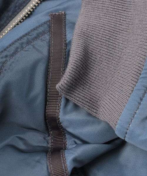 MORGAN HOMME（モルガンオム）の「ヴィンテージライクMA1（984G41）（ジャケット/アウター・メンズ・カーキ/ブルー・M）」の9枚目の写真