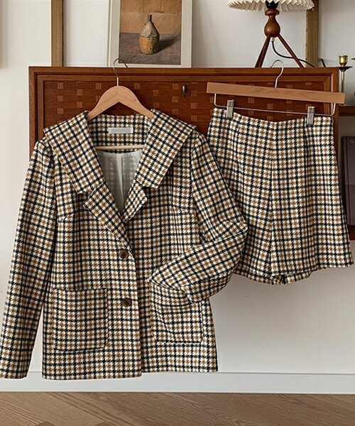 DHOLIC（ディーホリック）の「ハウンドトゥースカラージャケット&ショートパンツSET（セットアップ・レディース・ブラック/ベージュ・ONESIZE）」の2枚目の写真