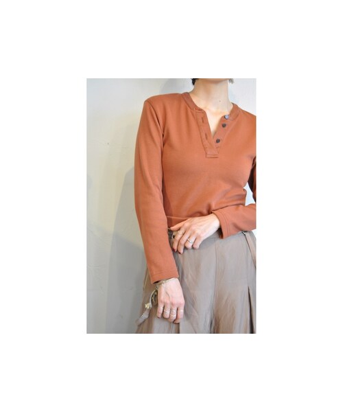 RehersalL(リハーズオール)の「ミリタリーワッフルヘンリーネック(Tシャツ/カットソー・レディース・ピンク/ブルー/ホワイト/ブラック/オレンジ/ブラウン・one)」の6枚目の写真