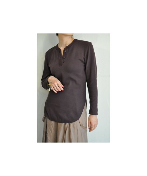 RehersalL(リハーズオール)の「ミリタリーワッフルヘンリーネック(Tシャツ/カットソー・レディース・ピンク/ブルー/ホワイト/ブラック/オレンジ/ブラウン・one)」の4枚目の写真