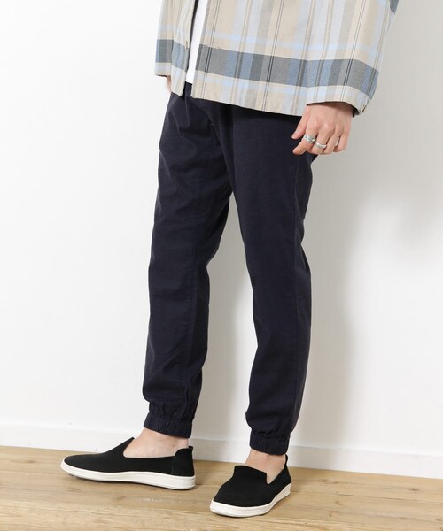 URBAN RESEARCH Sonny Label（アーバンリサーチサニーレーベル）の「リネンイージージョガーパンツ（その他・メンズ・カーキ/ブラウン/ライトベージュ/ネイビー・M/L）」の14枚目の写真