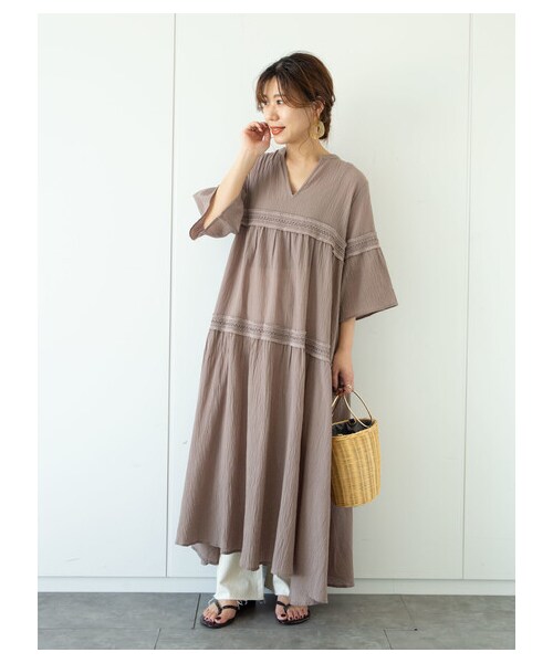 Green　Parks（グリーンパークス）の「・furry rate ヨウリュウ&レースワンピ（ワンピース/ドレス・オフホワイト/ブラック/ピンク/モカ・F）」の2枚目の写真