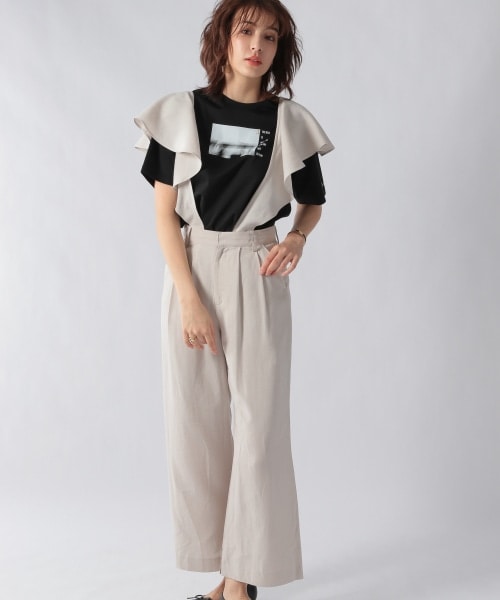 Ezick（エジック）の「フリルサスペンダーワイドパンツ（パンツ・ライトグレー/ブラック）」の6枚目の写真