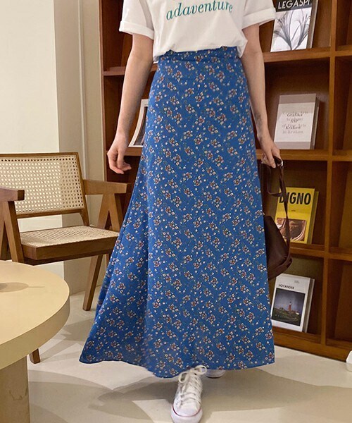 DHOLIC(ディーホリック)の「フローラルAラインスカート(スカート・レディース・ホワイト/ブルー/ブラック・ONESIZE)」の3枚目の写真