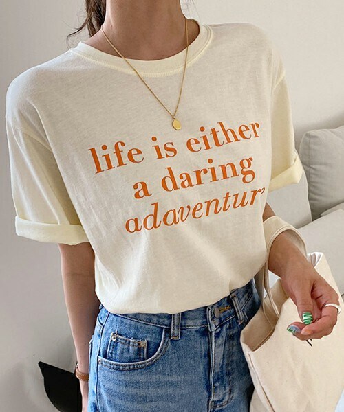 DHOLIC(ディーホリック)の「レタリング半袖Tシャツ(Tシャツ/カットソー・レディース・ホワイト/イエロー/ピンク/ブラック・ONESIZE)」の3枚目の写真