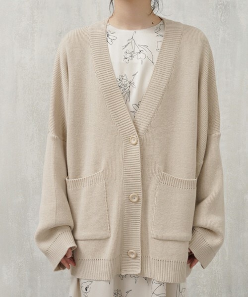 DHOLIC(ディーホリック)の「ドロップショルダールーズニットカーディガン(カーディガン/ボレロ・レディース・ベージュ/ブラック・ONE SIZE)」の1枚目の写真