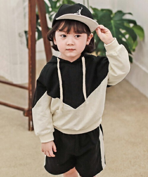 DHOLIC kids（ディーホリックキッズ）の「[goingkids] バイカラースウェット&ハーフパンツSET（スウェット・キッズ・グリーン/イエロー/オレンジ/ブラック・S/M/L/XL）」の2枚目の写真