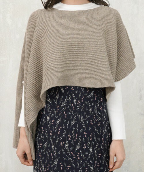 DHOLIC（ディーホリック）の「アシメニットケープ（その他トップス・レディース・ベージュ/ブラック/ブラウン・ONESIZE）」の3枚目の写真