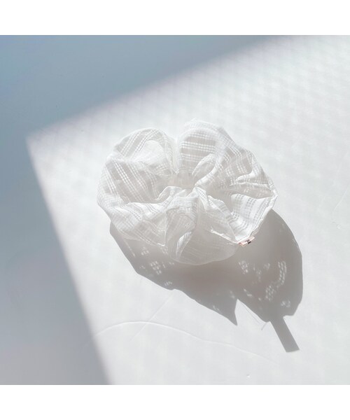 lilLilly（リルリリー）の「【pain】ボリュームオーガンジーシュシュ（アクセサリー・レディース・PINKストライプ/BLACKストライプ）」の7枚目の写真