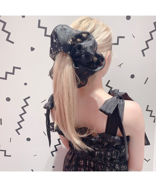 lilLilly（リルリリー）の「【pain】ボリュームオーガンジーシュシュ（アクセサリー・レディース・PINKストライプ/BLACKストライプ）」の13枚目の写真