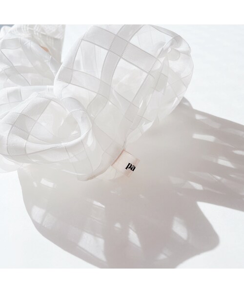 lilLilly（リルリリー）の「【pain】ボリュームオーガンジーシュシュ（アクセサリー・レディース・PINKストライプ/BLACKストライプ）」の5枚目の写真