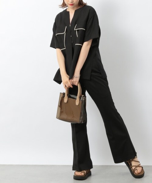 Heather(ヘザー)の「センタープレススリットフレアパンツ(パンツ・ホワイト系ハナガラ/ブラック/グレー/ピンク)」の6枚目の写真