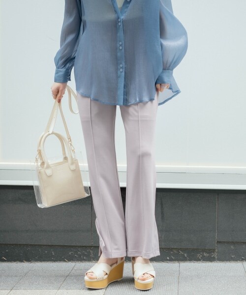 Heather(ヘザー)の「センタープレススリットフレアパンツ(パンツ・ホワイト系ハナガラ/ブラック/グレー/ピンク)」の3枚目の写真