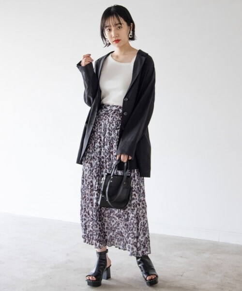 PAGEBOY（ページボーイ）の「ヨウリュウレオパードスカート（スカート・ブラック/グレージュ）」の4枚目の写真