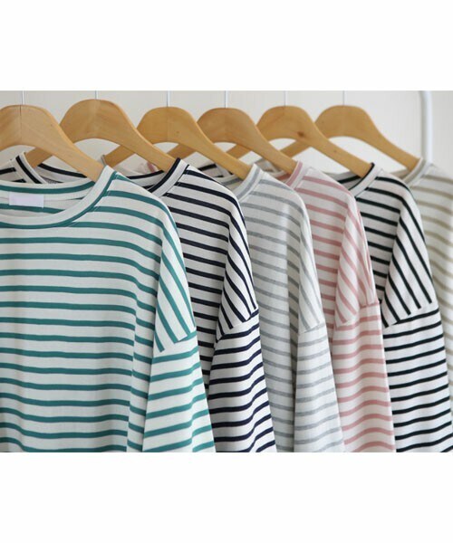 DHOLIC STYLE（ディーホリックスタイル）の「[mayblue] ドロップショルダーボーダーTシャツ（Tシャツ/カットソー・レディース・ブラック/ベージュ/グレー/ピンク/グリーン・ONESIZE）」の5枚目の写真