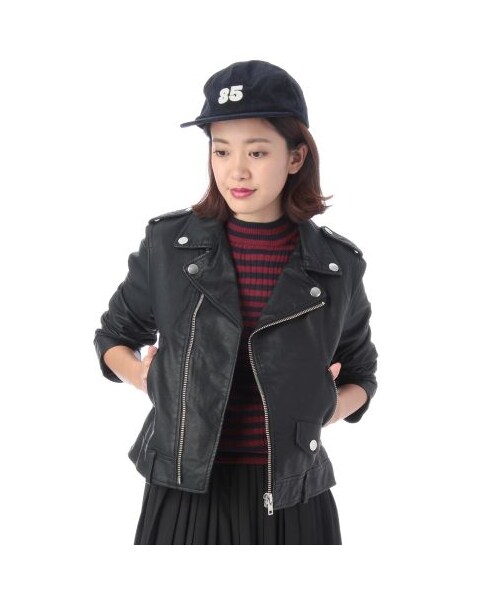 OZOC（オゾック）の「フェイクレザーライダースジャケット（ライダースジャケット・レディース・ブラック/ベージュ系/ネイビー系・M）」の6枚目の写真