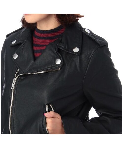 OZOC（オゾック）の「フェイクレザーライダースジャケット（ライダースジャケット・レディース・ブラック/ベージュ系/ネイビー系・M）」の7枚目の写真