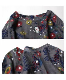 45R（フォーティファイブアール）の「ポットマムプリントブラウス