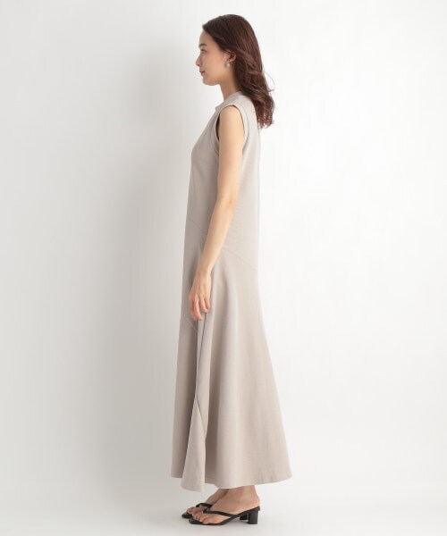 Andemiu（アンデミュウ）の「キリカエノースリーブカットワンピース（ワンピース/ドレス・ブラック/ベージュ）」の18枚目の写真