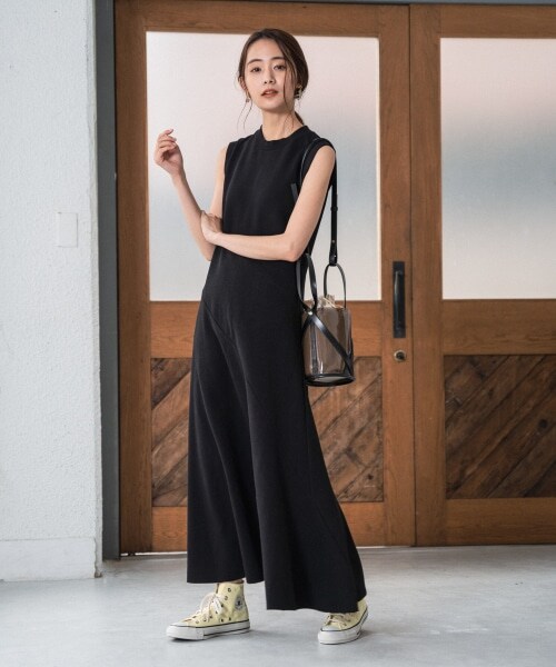 Andemiu（アンデミュウ）の「キリカエノースリーブカットワンピース（ワンピース/ドレス・ブラック/ベージュ）」の10枚目の写真