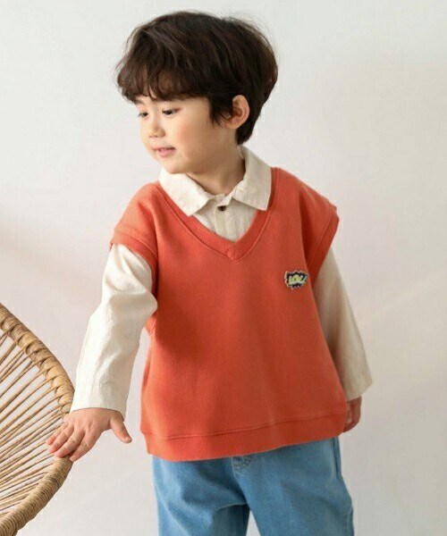 DHOLIC kids（ディーホリックキッズ）の「[sewingb] ミニパッチVネックベスト（ベスト・キッズ・ベージュ/オレンジ/ブルー・5/7/9/11/13）」の3枚目の写真