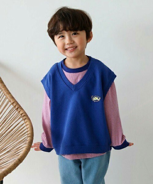 DHOLIC kids（ディーホリックキッズ）の「[sewingb] ミニパッチVネックベスト（ベスト・キッズ・ベージュ/オレンジ/ブルー・5/7/9/11/13）」の2枚目の写真