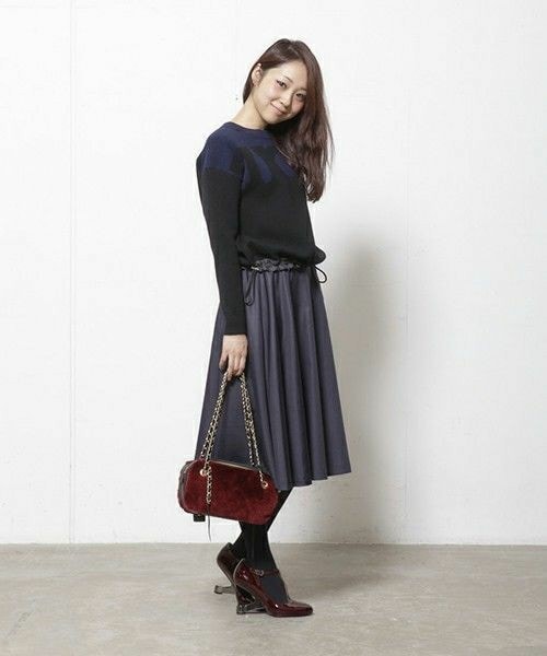 〈極美品〉UNITED NUDE 【22.5】ストラップ パンプス ネイビー 極美品〉UNITED NUDE 【22.5】ストラップ パンプス ネイビー