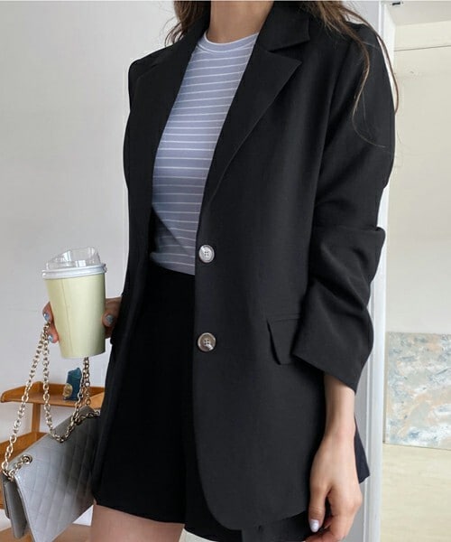 DHOLIC（ディーホリック）の「ボタンジャケット&ショートスラックスSET・全3色・t57185（セットアップ・レディース・グリーン/ブラック/ブルー・S/M）」の2枚目の写真