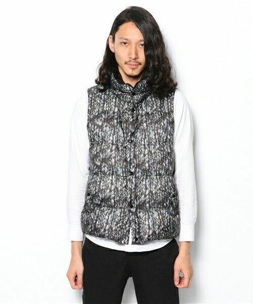 603（ロクマルサン）の「603 ニット柄プリントダウンベスト（ダウン 