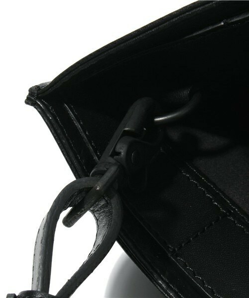 PATRICK STEPHAN（パトリックステファン）の「PATRICK STEPHAN 2WAYカーフレザーバッグ（クラッチバッグ・メンズ・ブラック・FREE）」の2枚目の写真