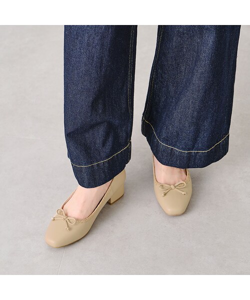 ORiental TRaffic（オリエンタルトラフィック）の「【WEB先行予約】4月下旬発売予定★スクエアトゥステッチリボンパンプス（シューズ・レディース・ベージュ/ブラック/ブラウン）」の14枚目の写真