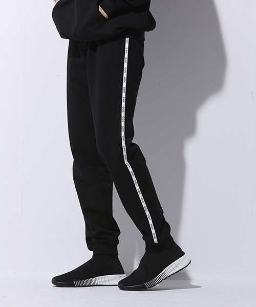 GDC（ジーディーシー）の「LOGO PIPING SWEAT PANTS（パンツ・メンズ・BLACK/WHITE・ONE SIZE）」の3枚目の写真