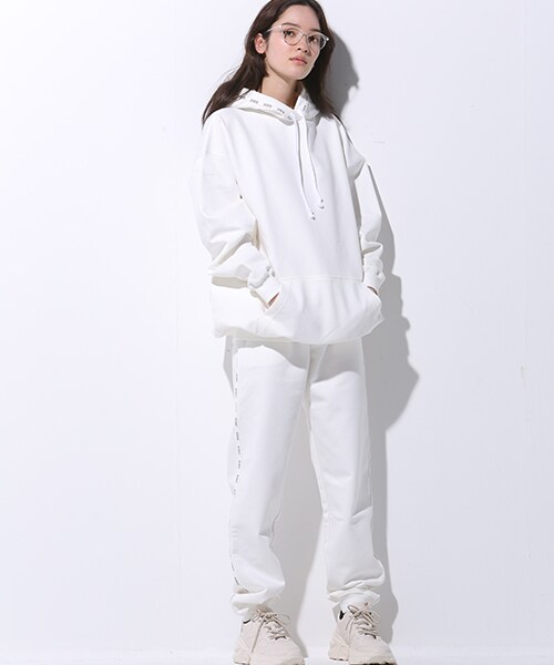 GDC（ジーディーシー）の「LOGO PIPING SWEAT PANTS（パンツ・メンズ・BLACK/WHITE・ONE SIZE）」の4枚目の写真