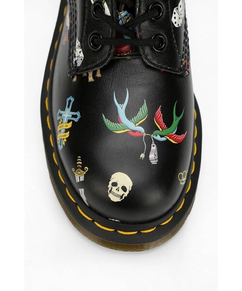 Dr. Martens（ドクターマーチン）の「Dr. Martens Tattoo 8-Eye Boot（ブーツ・レディース・BLACK/IVORY・8/10/7/9/6）」の3枚目の写真