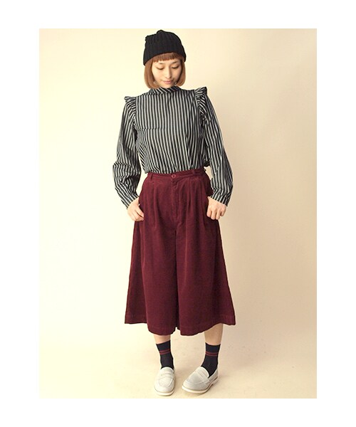 w closet（ダブルクローゼット）の「先染めストライプ柄肩フリルプルオーバー（トップス・レディース・ボルドー/ブラック・FREE）」の10枚目の写真