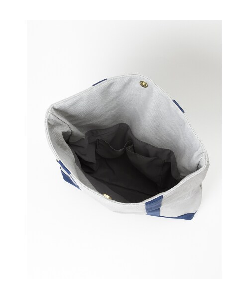 w closet（ダブルクローゼット）の「キャンバスクラッチバッグ（バッグ・レディース・グレー×ネイビー/キナリ/ネイビー・FREE）」の8枚目の写真