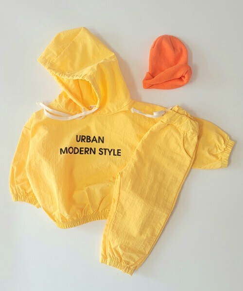 DHOLIC kids（ディーホリックキッズ）の「[milliondollarbaby] レタリングナイロンフーディ上下SET（パーカー・キッズ・ベージュ/パープル/イエロー・S/M/L/XL）」の3枚目の写真