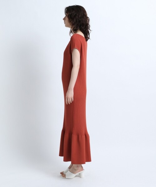 JEANASIS(ジーナシス)の「12G Knit Tiered One-Piece(ワンピース/ドレス・ブラック()/エンジ())」の12枚目の写真