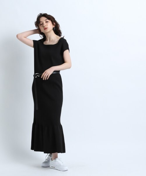 JEANASIS(ジーナシス)の「12G Knit Tiered One-Piece(ワンピース/ドレス・ブラック()/エンジ())」の4枚目の写真