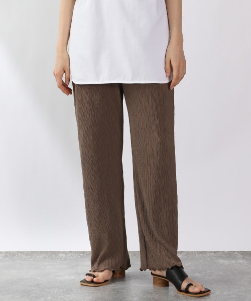 LOWRYS FARM（ローリーズファーム）の「ヨウリュウカットイージーパンツ（パンツ・通常丈ホワイト/通常丈ブラック/通常丈ブラウン/通常丈イエロー/WEB限定短丈イエロー）」の3枚目の写真