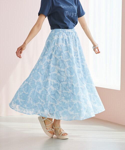 Rewde(ルゥデ)の「フラワージャガードプリントロングスカート(1R10-04209)(スカート・レディース・イエロー/ブルー/ブラック・M)」の3枚目の写真