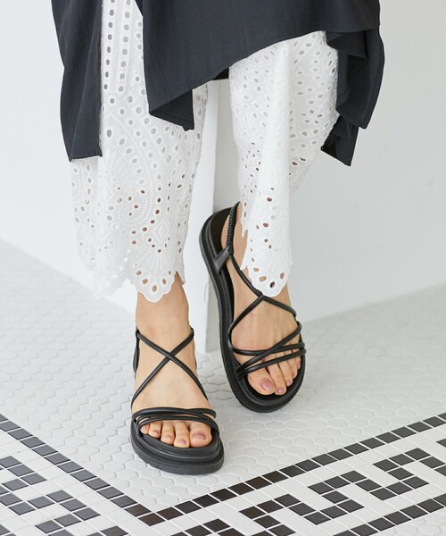 Rewde（ルゥデ）の「コードストラップサンダル（1R18-SA7559）（サンダル・レディース・ベージュ/ブラック/ブラウン/グレー・S/M/L/LL）」の2枚目の写真