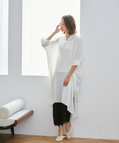 Rewde（ルゥデ）の「ドルマンシャツワンピース（1R05-8815758）（ワンピース・レディース・ブラック/グリーン/ホワイト/ベージュ・M）」の2枚目の写真