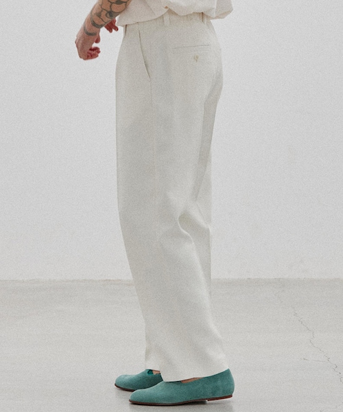 LIDNM（リドム）の「KERSEY STRAIGHT TROUSERS（スラックス・メンズ・ホワイト・S/M/L）」の3枚目の写真